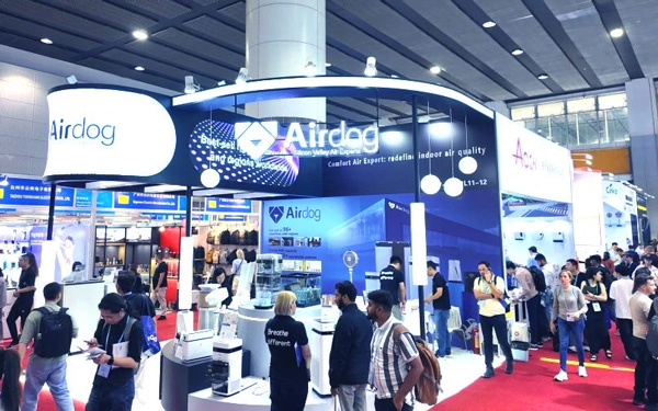 在文博会展台设计中，如何平衡传统与现代元素？