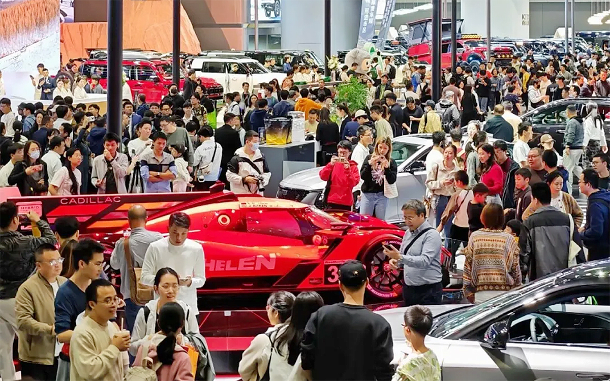 2025广州车展带你一饱眼福，每个展台设计都超好看！